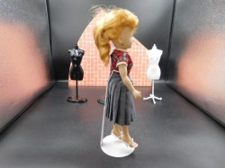 jill blonde vogue side